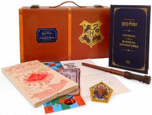 HARRY POTTER: HOGWARTS TRUNK COLLECTIBLE SET