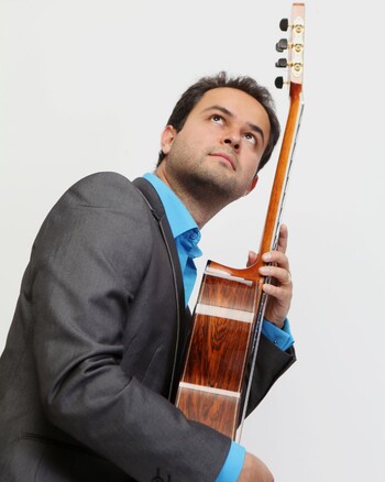 SONGS FROM BEYOND  FRANCISCO CORREA,  Recital de guitarra 